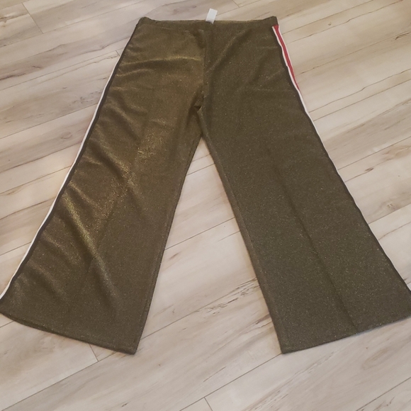 Pantsuit - Picture 3 of 8